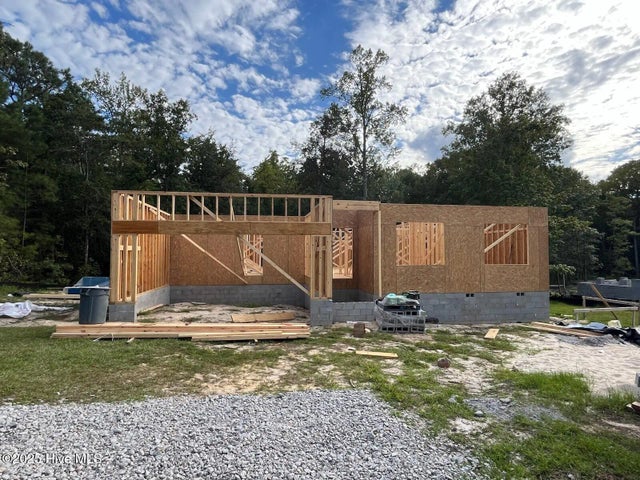 1205 St Simons Drive Se, Bolivia