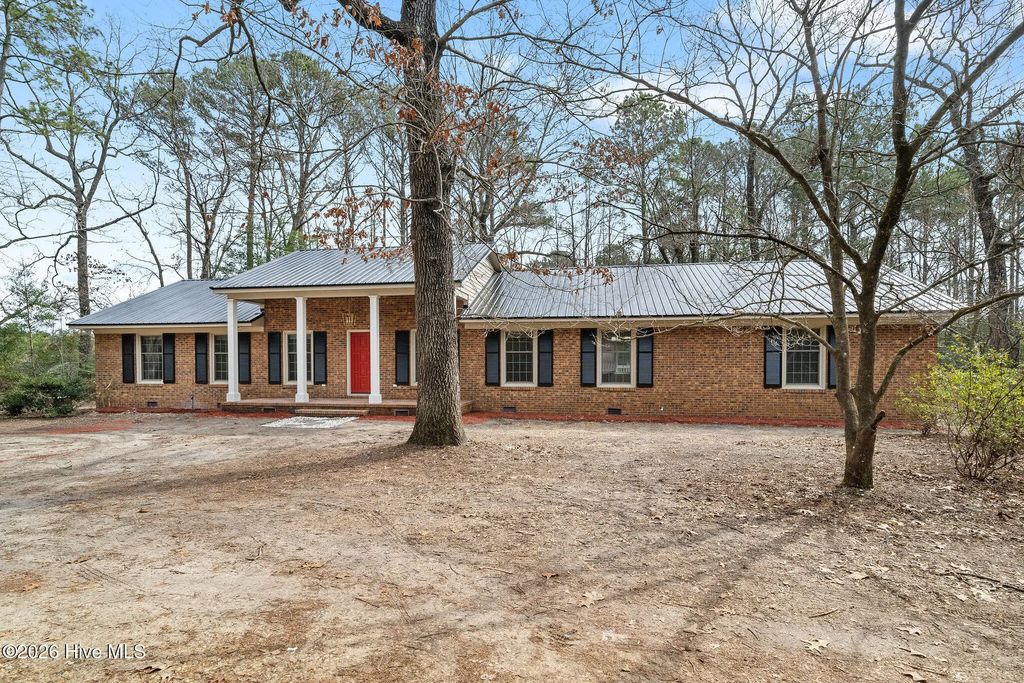 107 Azalea Trail, Salemburg