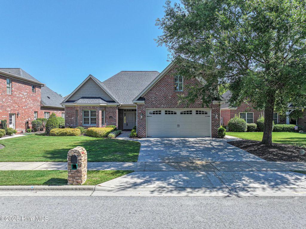 3738 Prestwick Place, Greenville