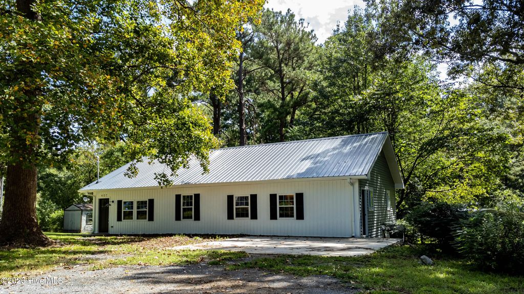 407 Dogwood Drive, Edenton