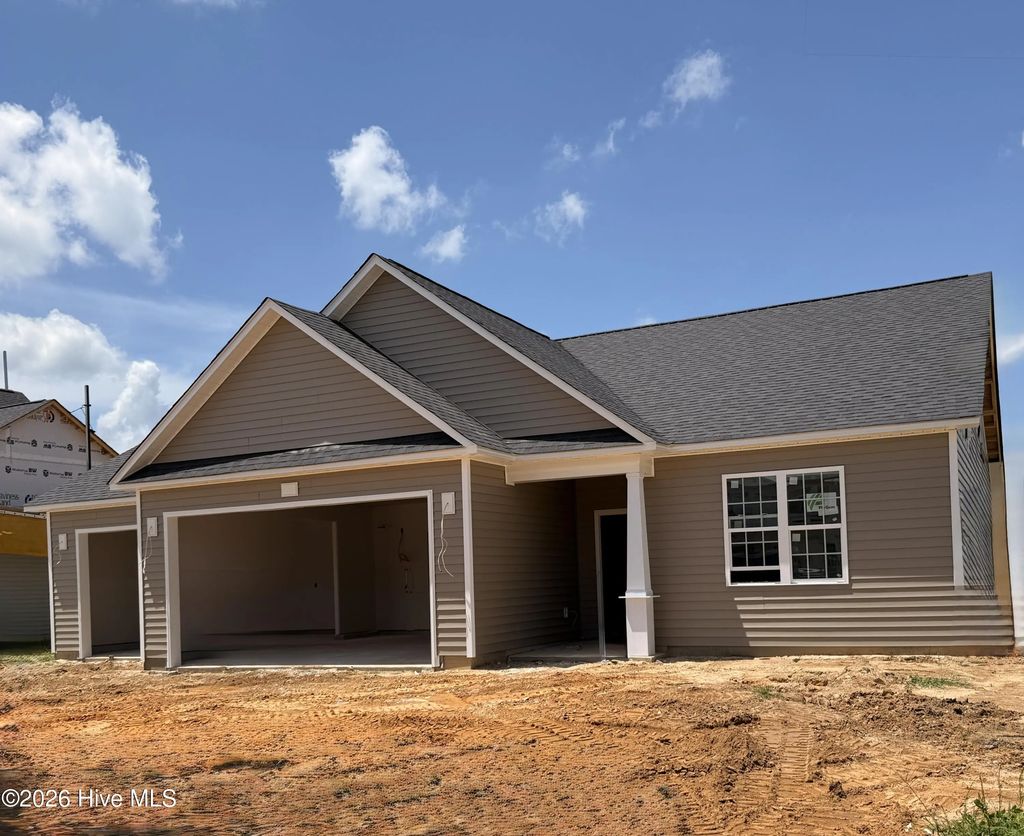 195 Laborde Lane, Raeford