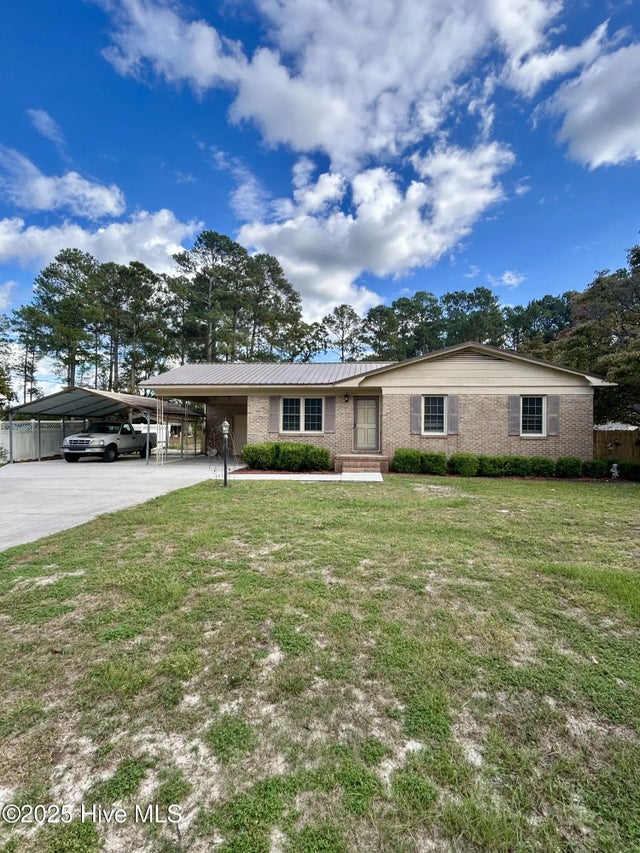 395 Old Boardman Road, Bladenboro