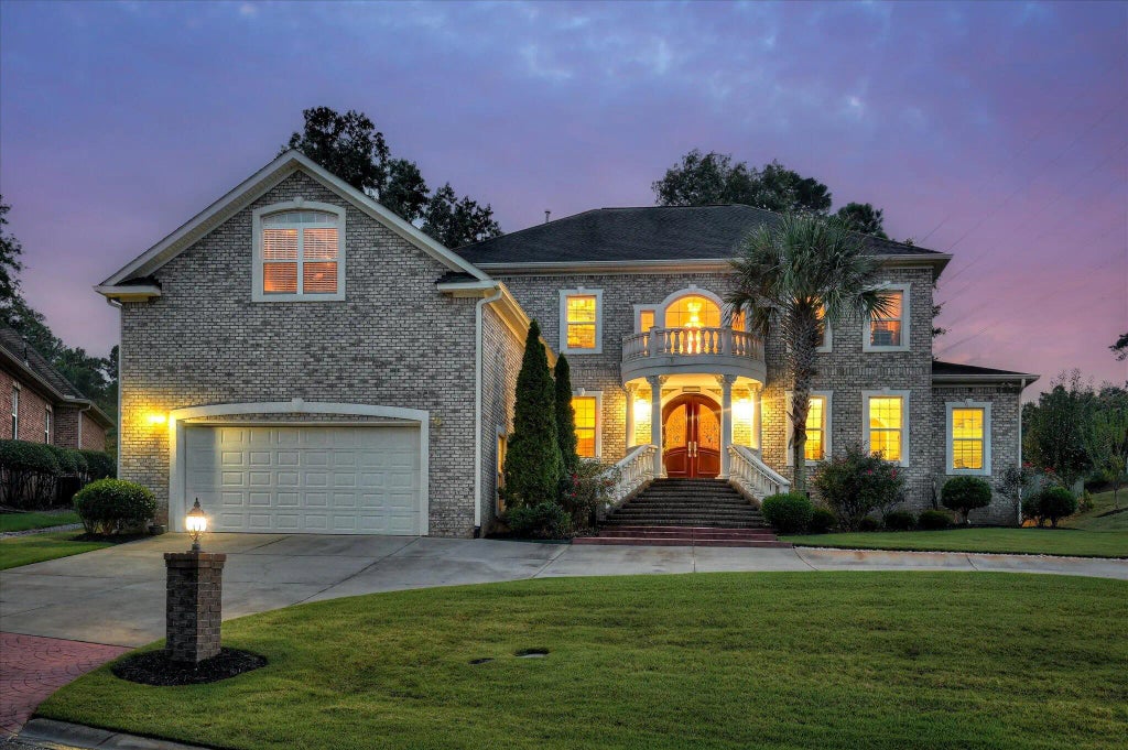 112 Bridge Crest Court, 