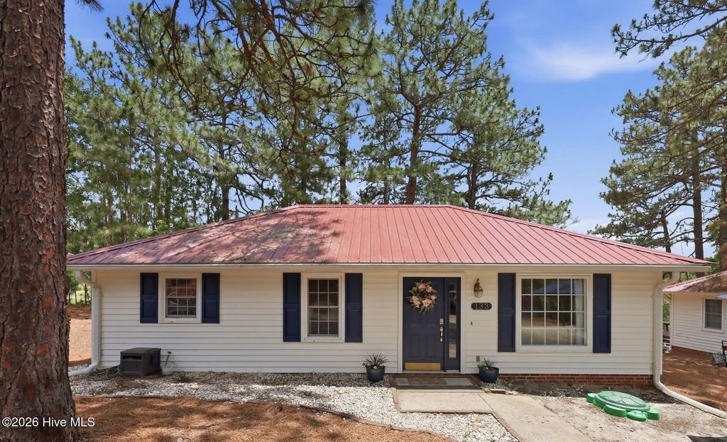 133 Villa Drive, West End