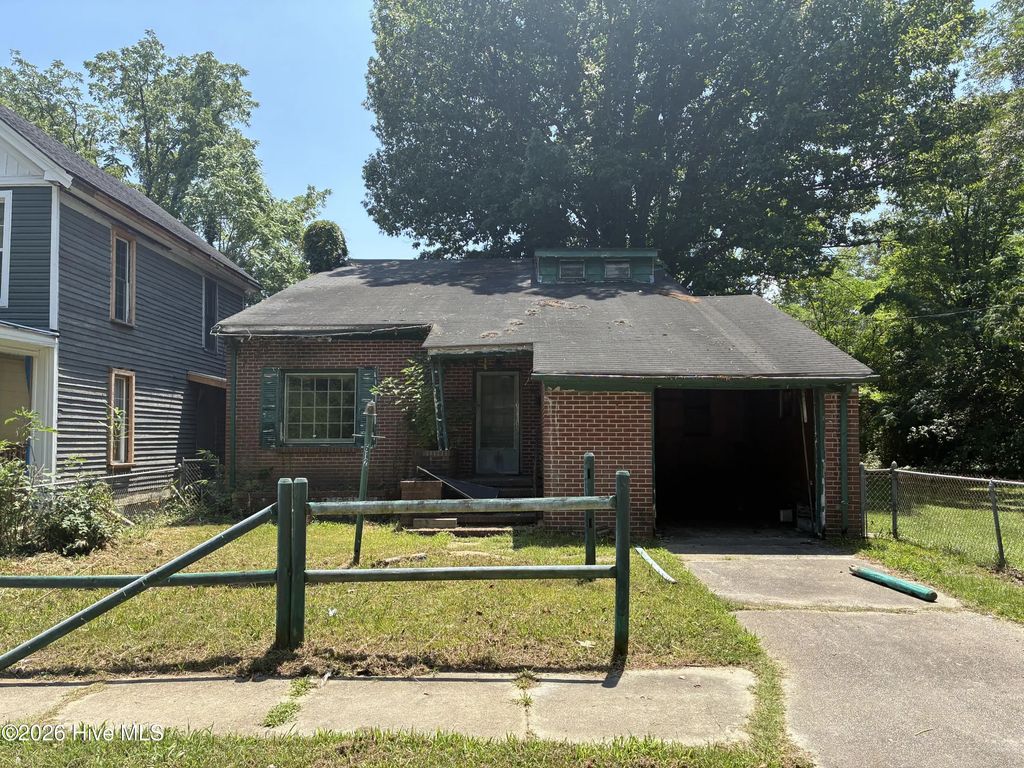 612 Green Street E, Wilson