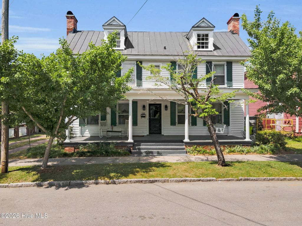 208 Johnson Street, New Bern