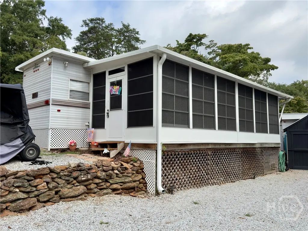 110 Admiral Drive, Hartwell