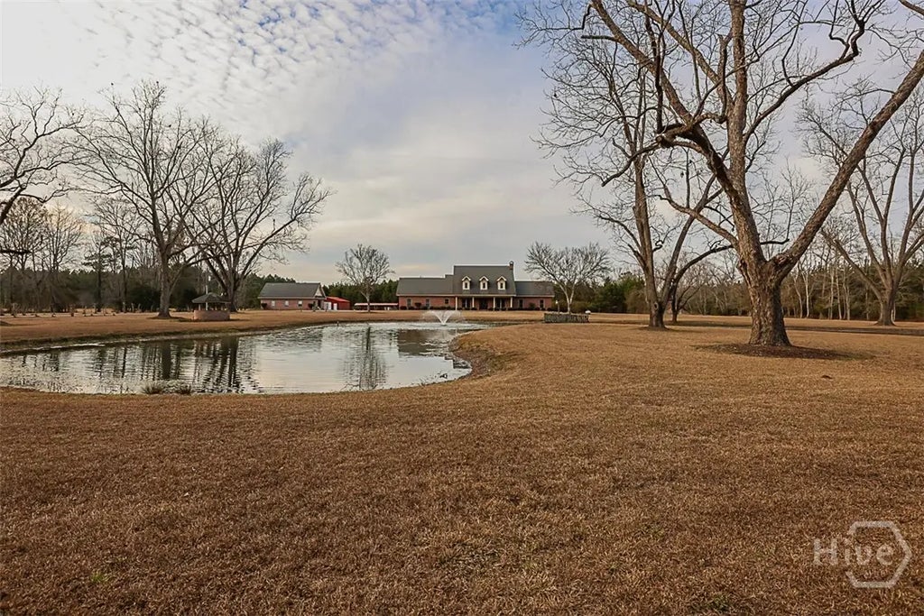 307 Chester Thomas Road, Springfield