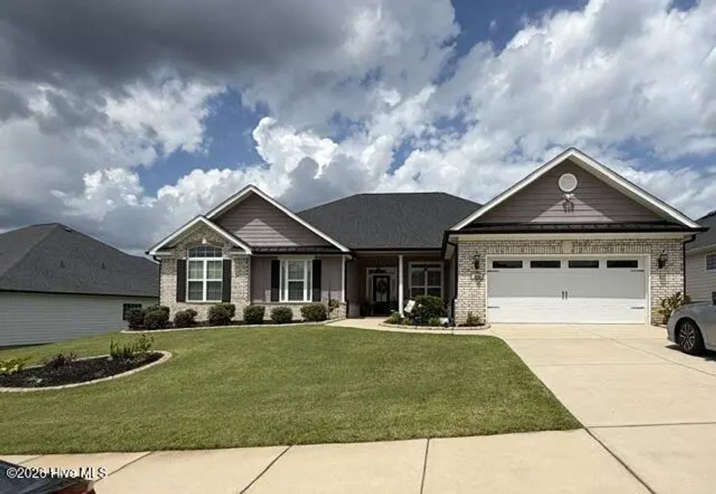 250 Dublin Loop, Columbia