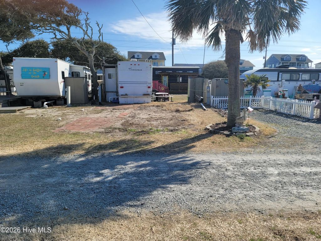 60 Pelican Street, North Topsail Beach