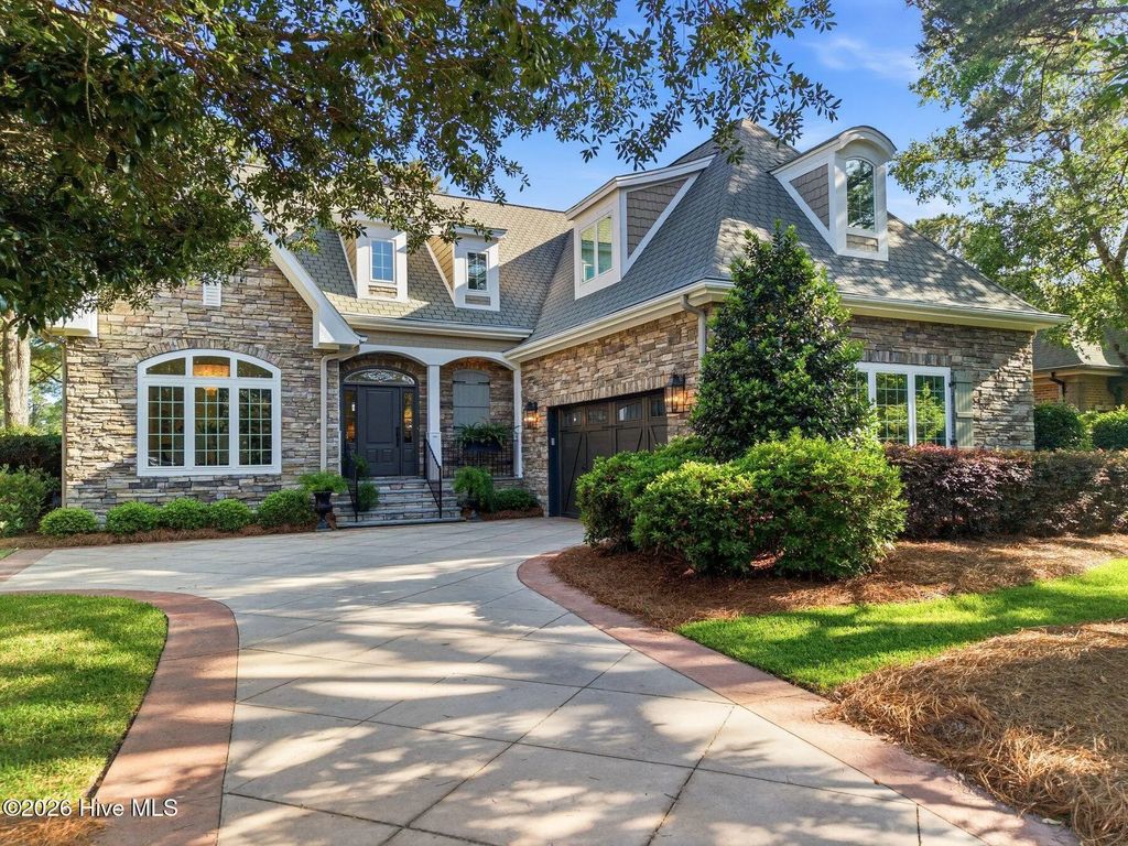 8839 Carenden Court, Sunset Beach Mainland