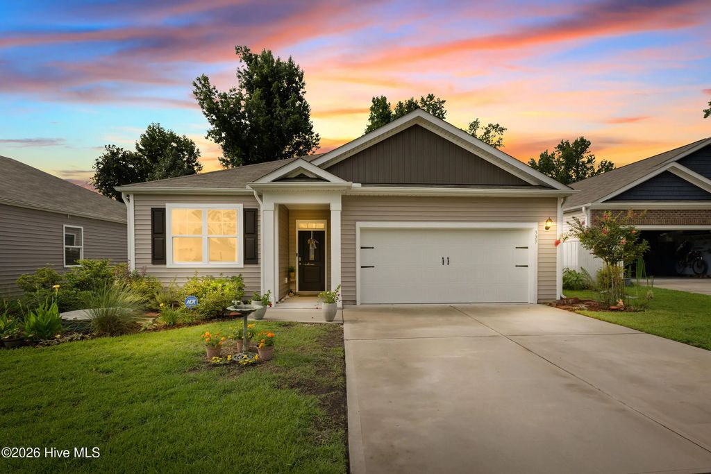 327 Windy Woods Way 35, Wilmington