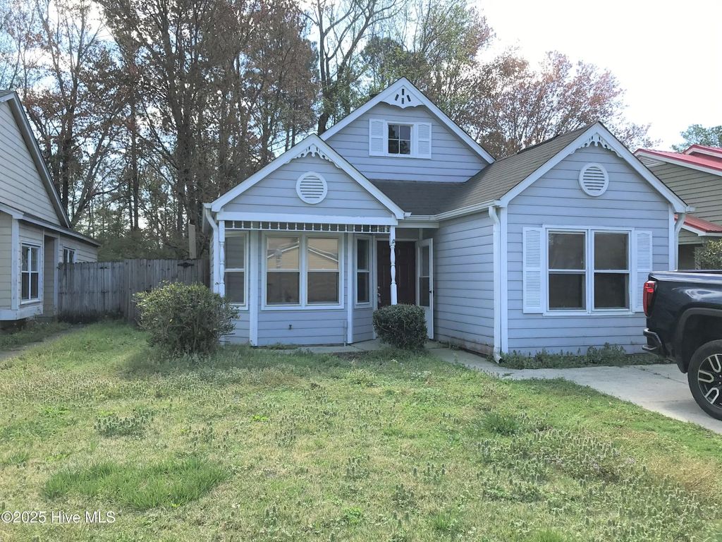 112 Basswood Court, Jacksonville