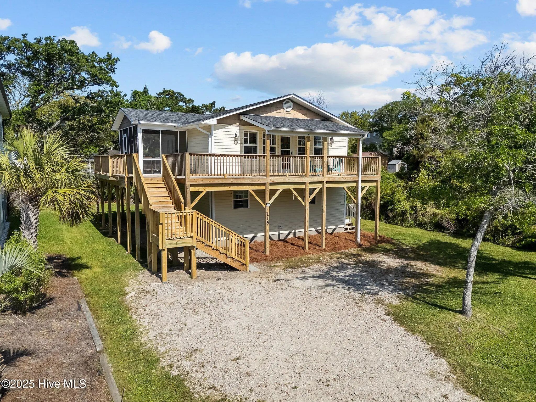 115 Se 43rd Street, Oak Island