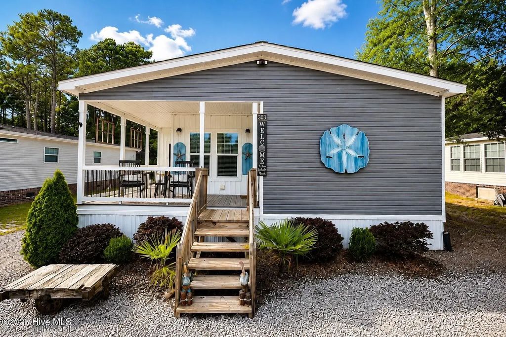 303 Live Oak Drive, Sunset Beach Mainland