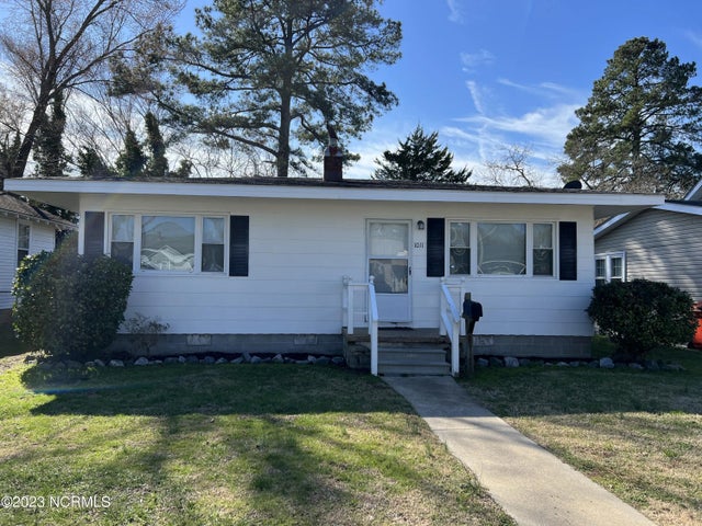 1011 Maple Street, Elizabeth City