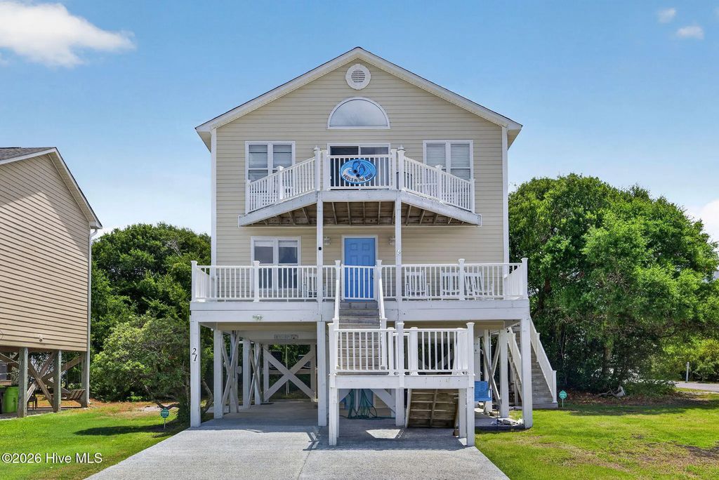 21 S Oak Drive, Surf City