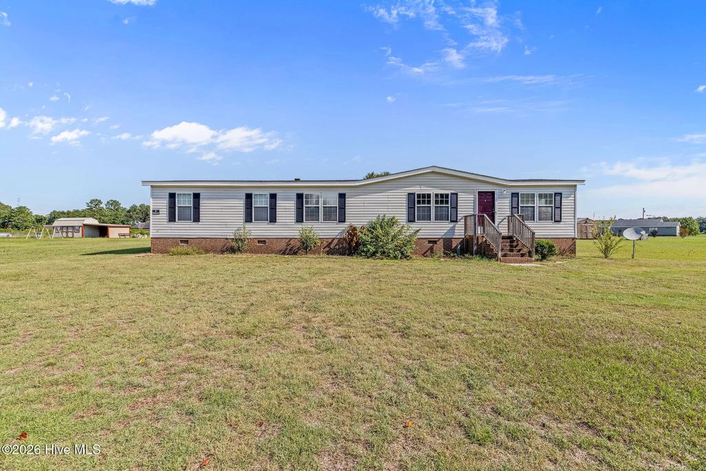 5366 Sterling Drive, La Grange