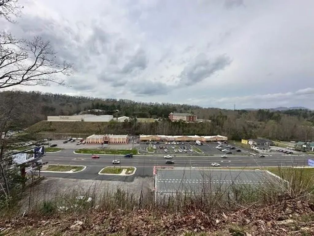 96 Holiday Drive, Murphy