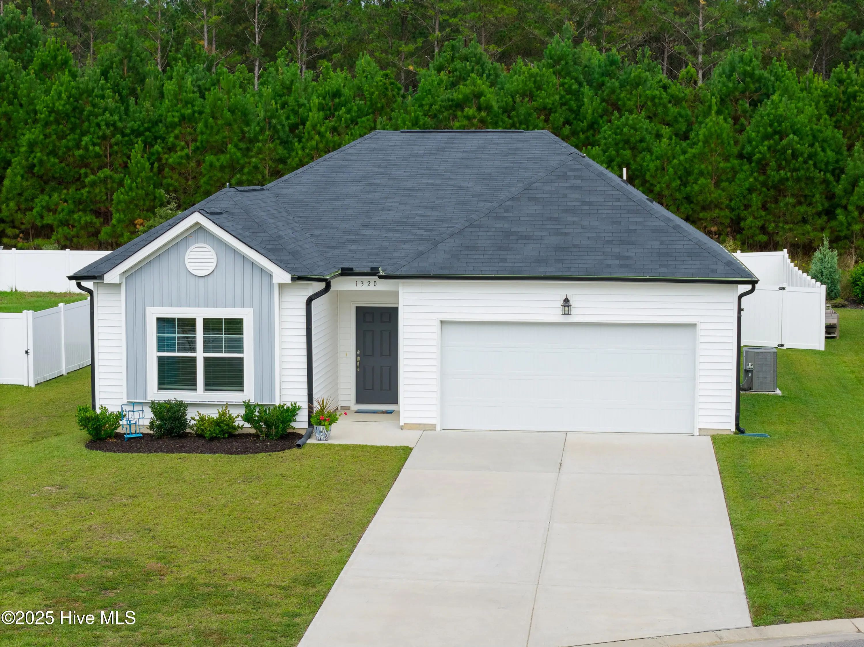 1320 Cadbury Castle Drive Se, Bolivia