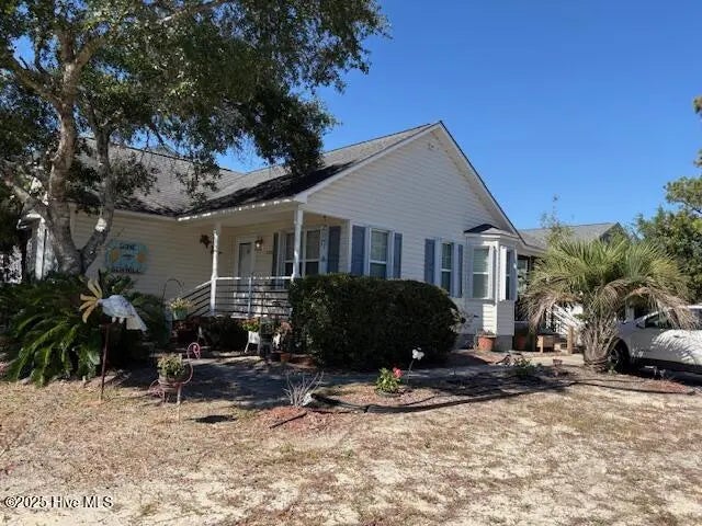 2308 E Oak Island Drive, Oak Island
