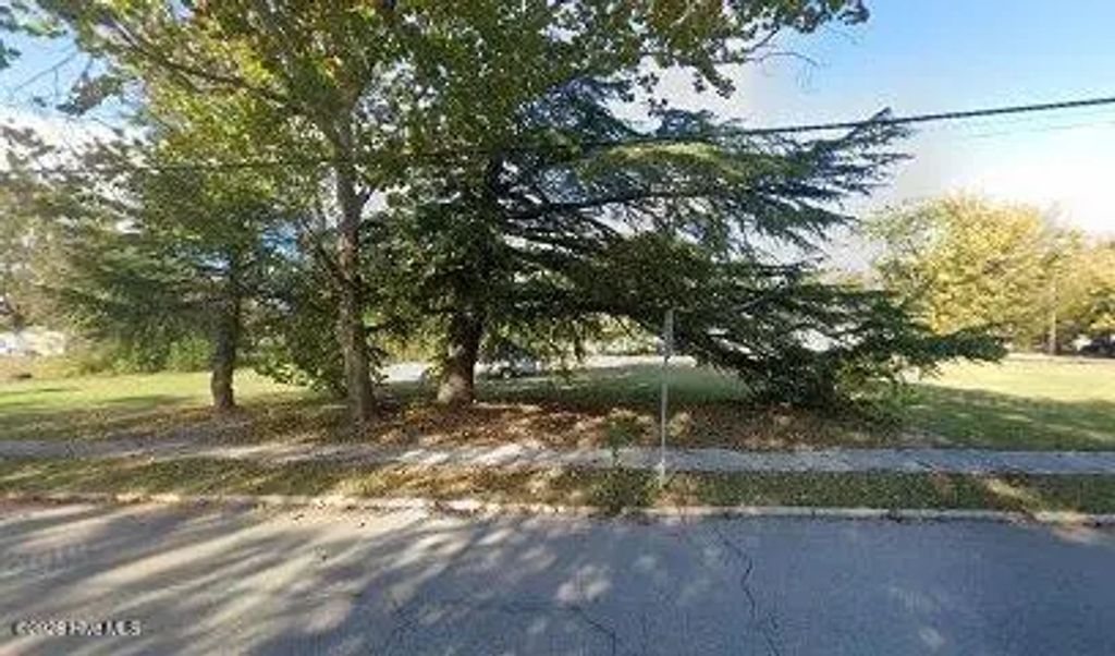 316 E Thomas Street, Rocky Mount