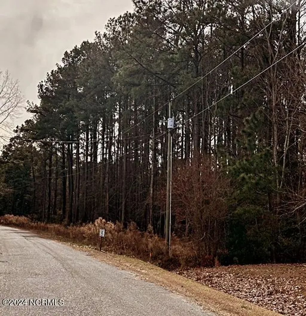 3444 Berachah Road, Ayden