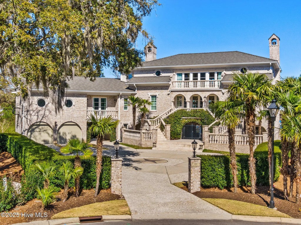 1200 Great Oaks Drive, Wilmington