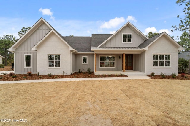 204 Longleaf Drive, West End