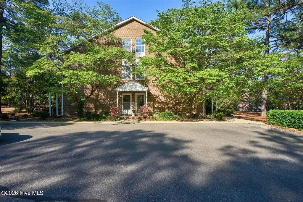9265 Us 15-501 Highway 10g Highway, Pinehurst