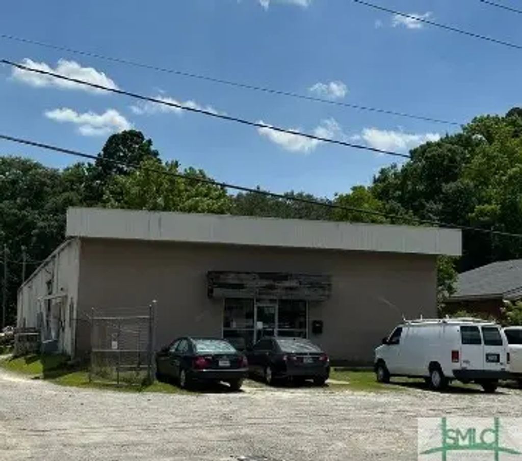 2015 Mills B Lane Boulevard, Savannah