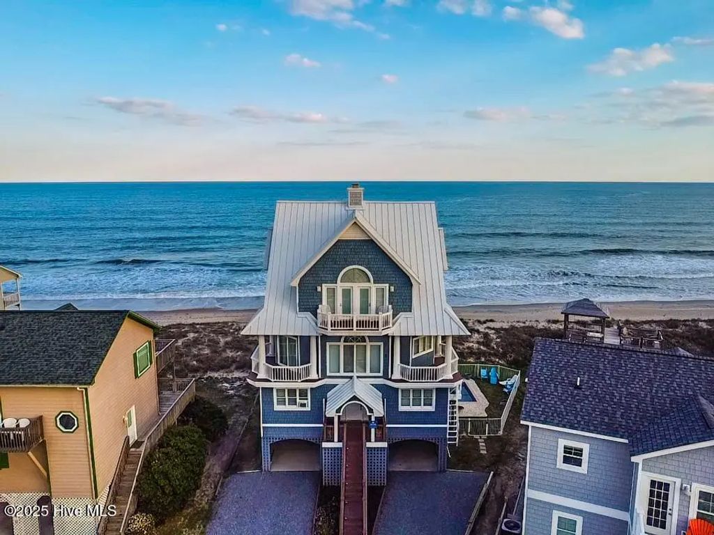 1042 New River Inlet Road, North Topsail Beach