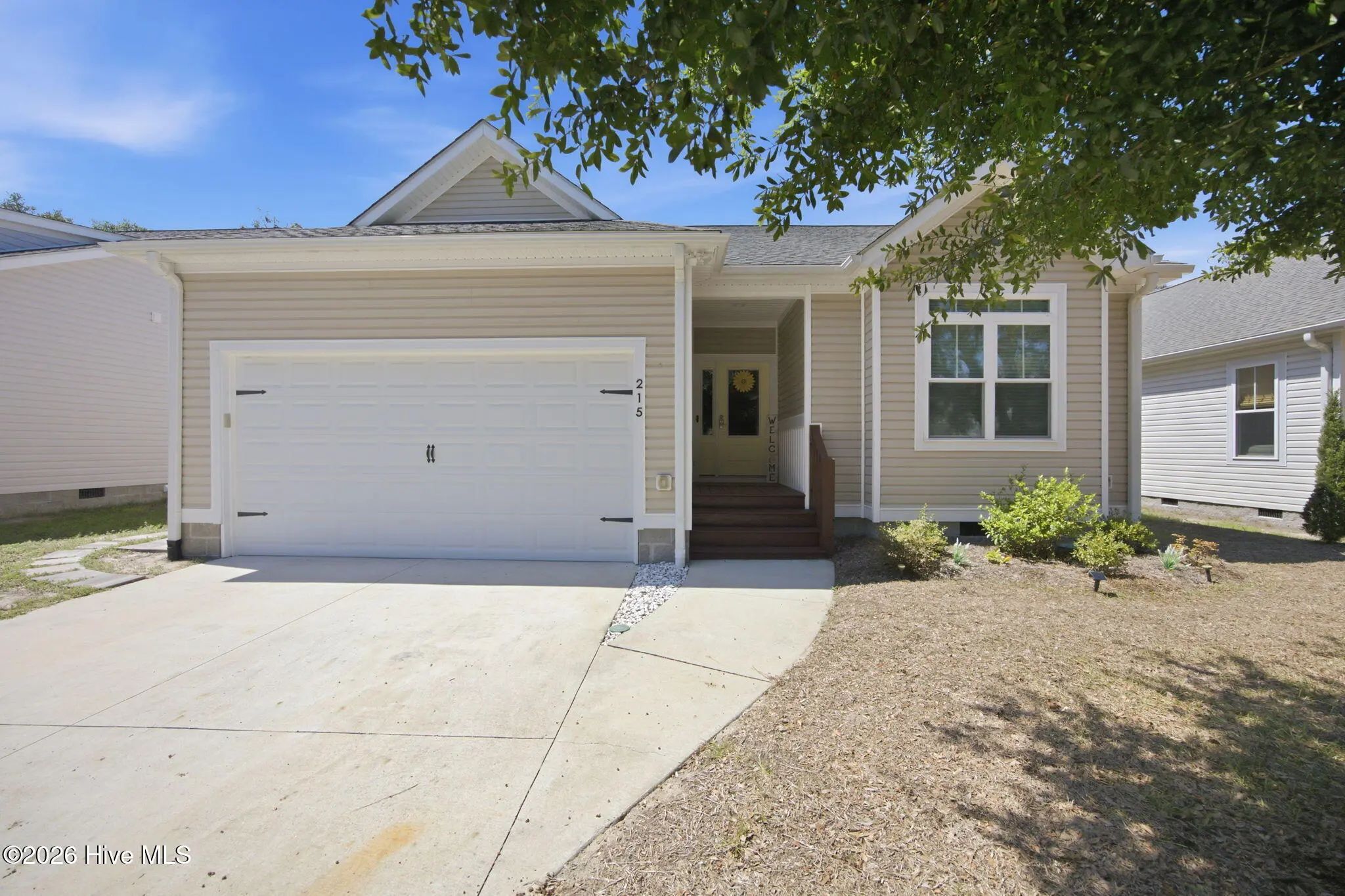 215 Ne 54th Street, Oak Island