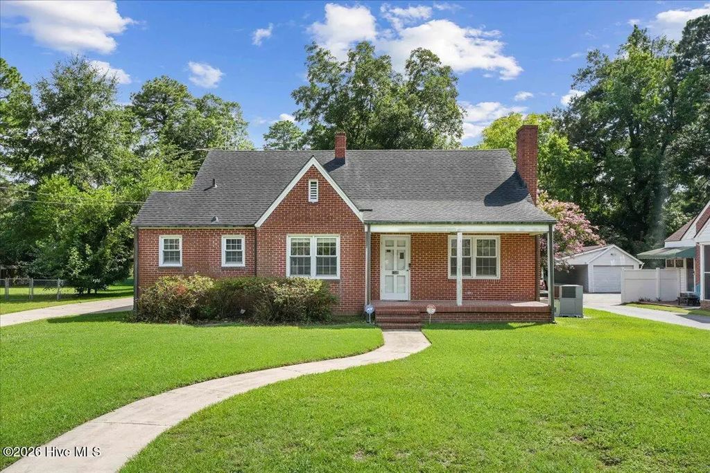 1506 E Holly Street, Goldsboro