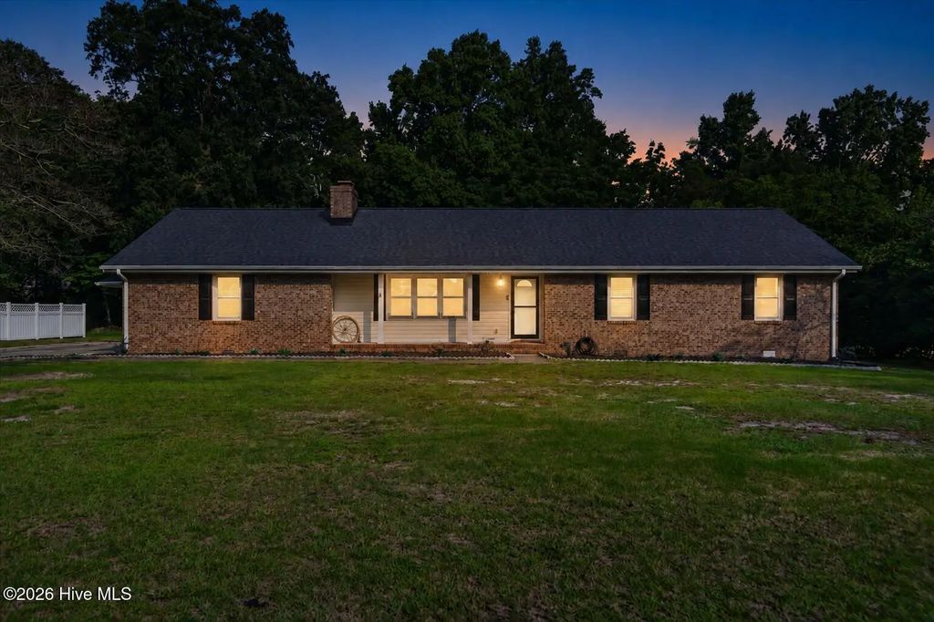 201 Ashby Lane, Goldsboro