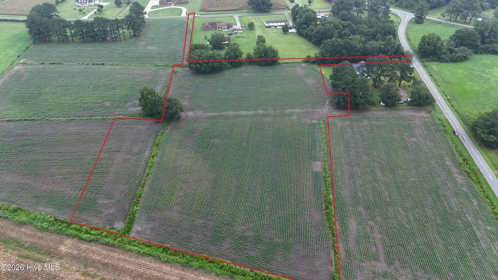 Near 128 Bay Rd., Rose Hill