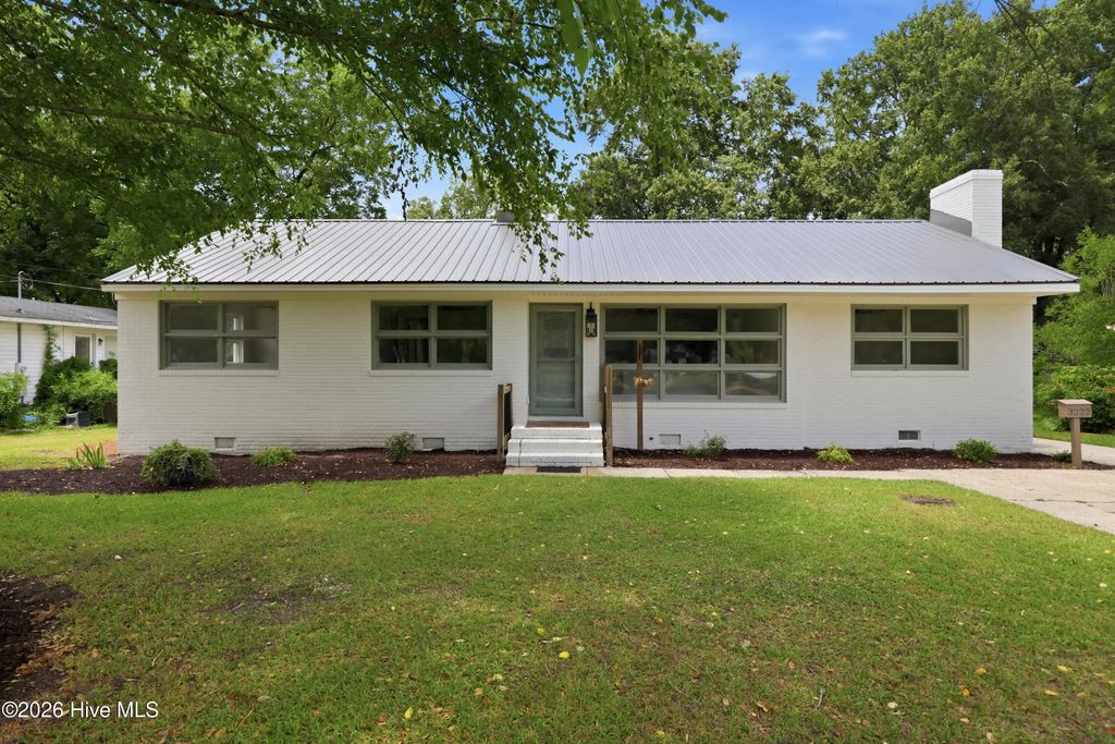 3222 North Contentnea Street, Farmville