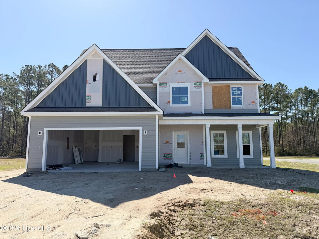 100 Rolling Water Lane, Swansboro