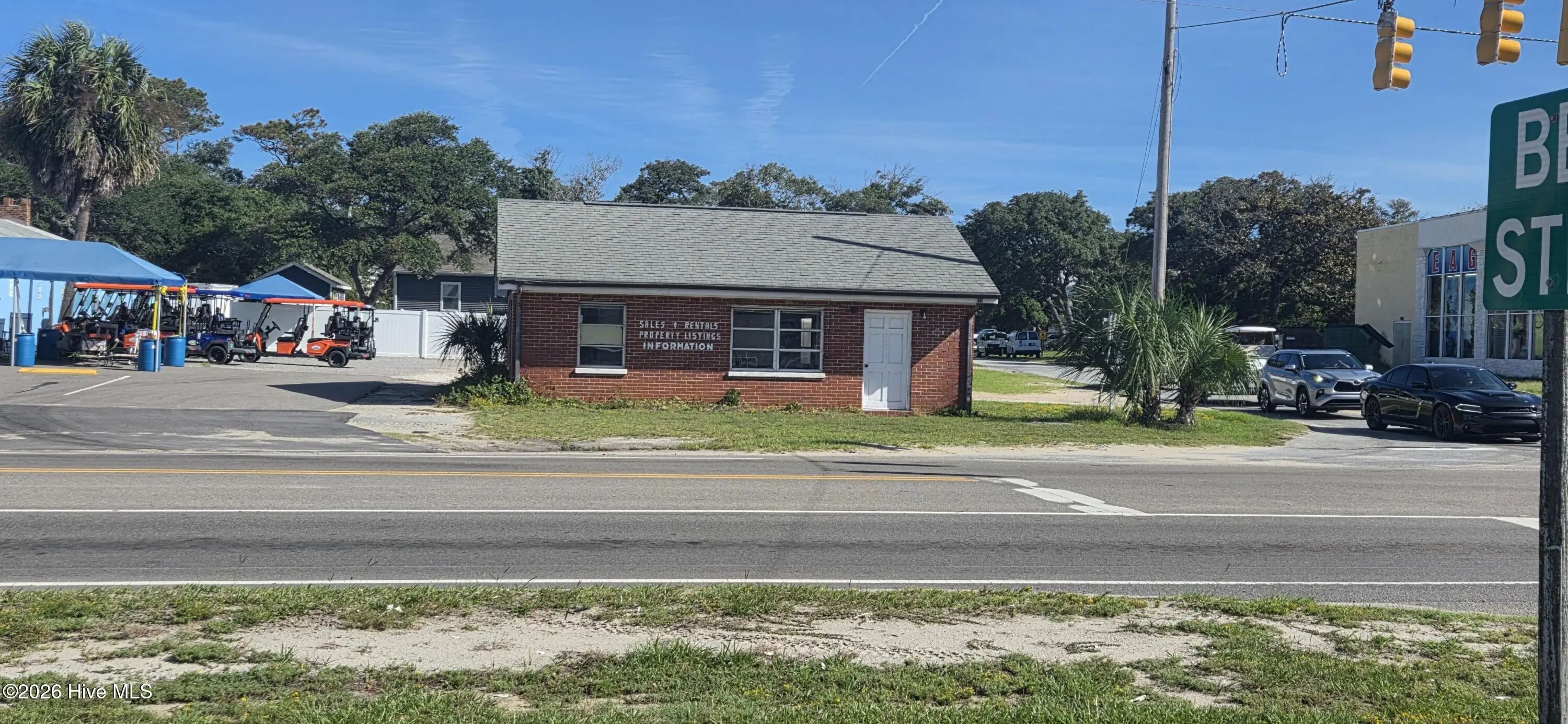 5720 E Oak Island Drive, Oak Island