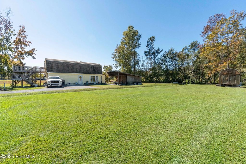 198 Jefferson Road, Lake Waccamaw