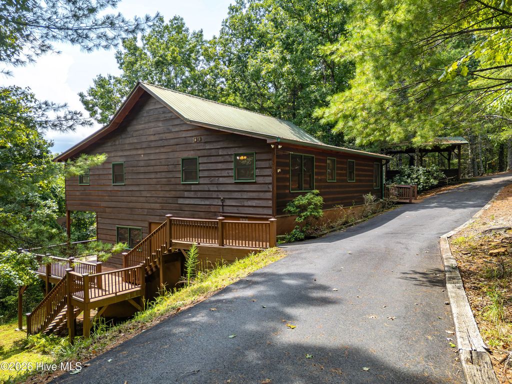635 Brasstown View Road, Murphy
