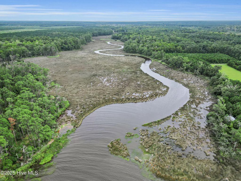 695 Sandy Point Drive, Beaufort