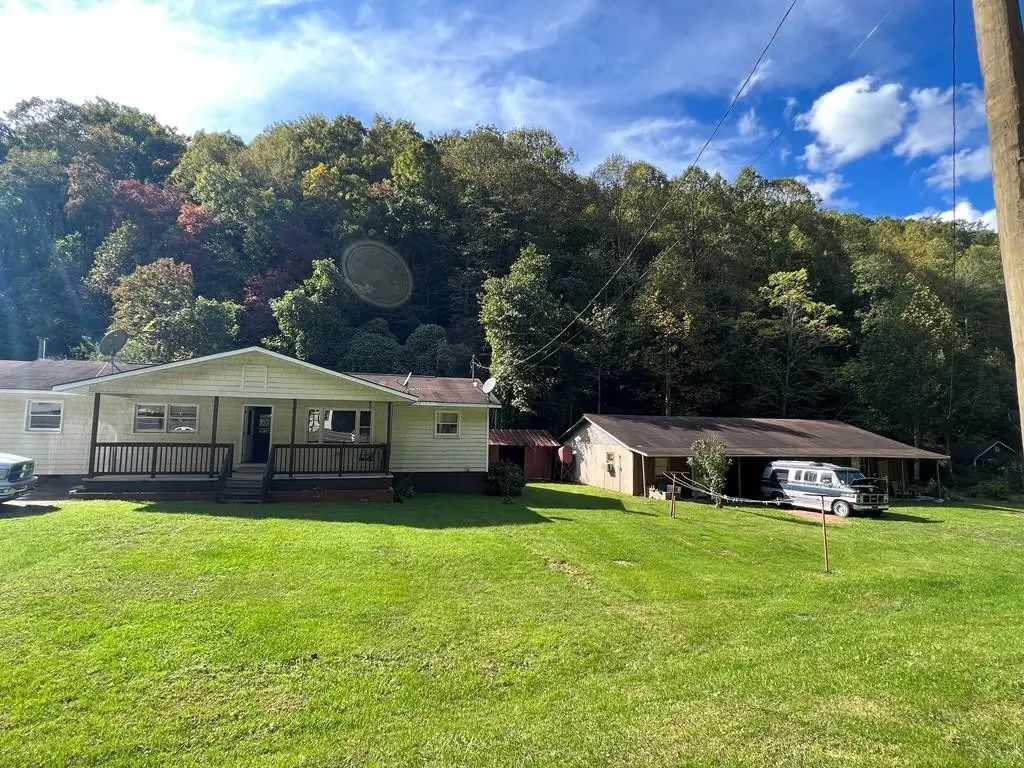 1050 Us Highway 19, Topton