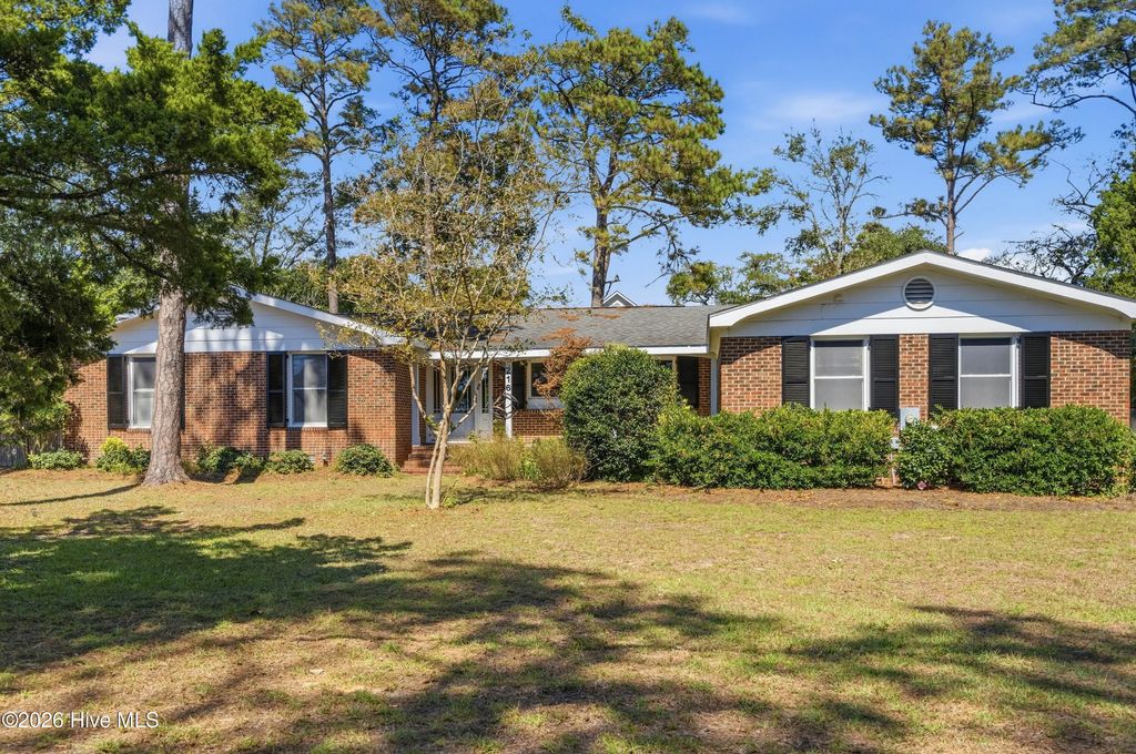 216 Lands End Road, Morehead City
