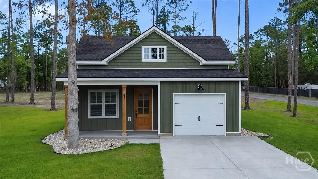 145 Waters Circle, Pembroke