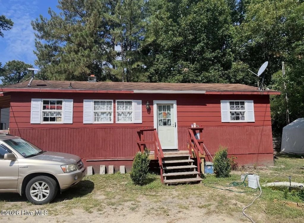 206 Community Road, Eagle Springs