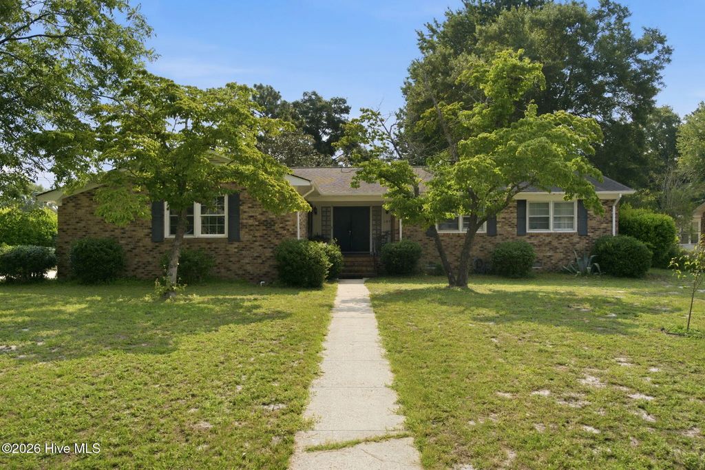 105 Pine Valley Drive, Wilmington