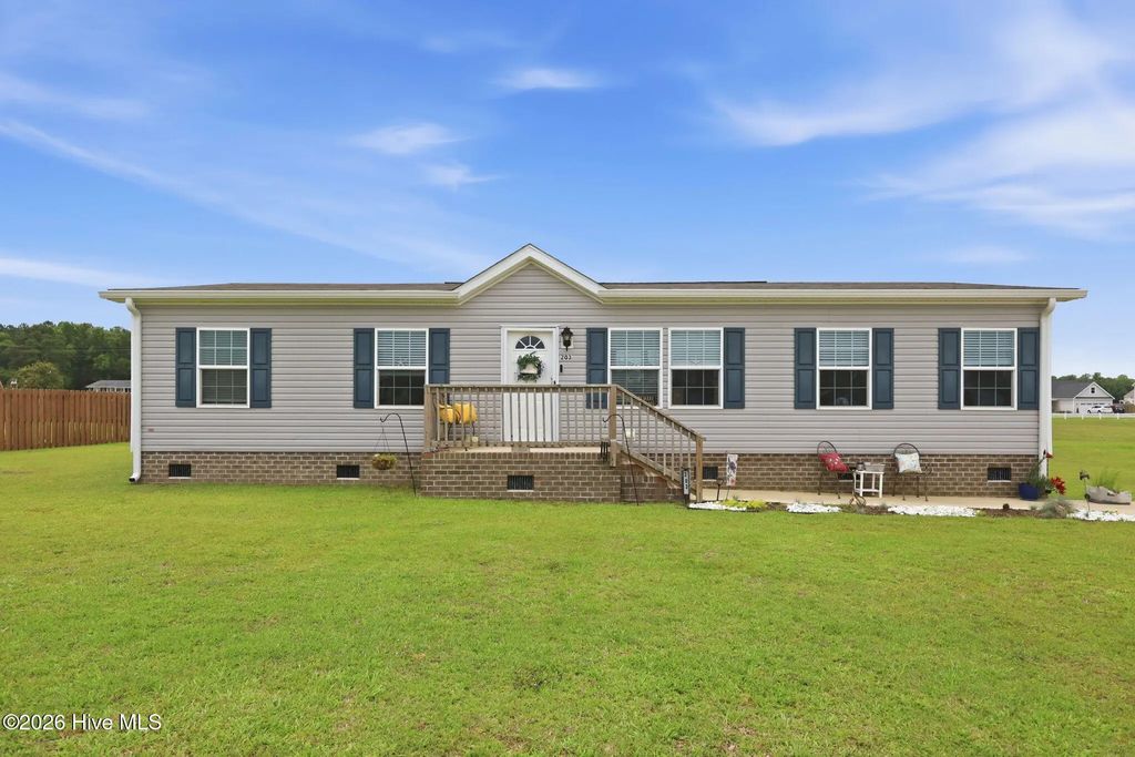 203 Magnolia Drive, Stella