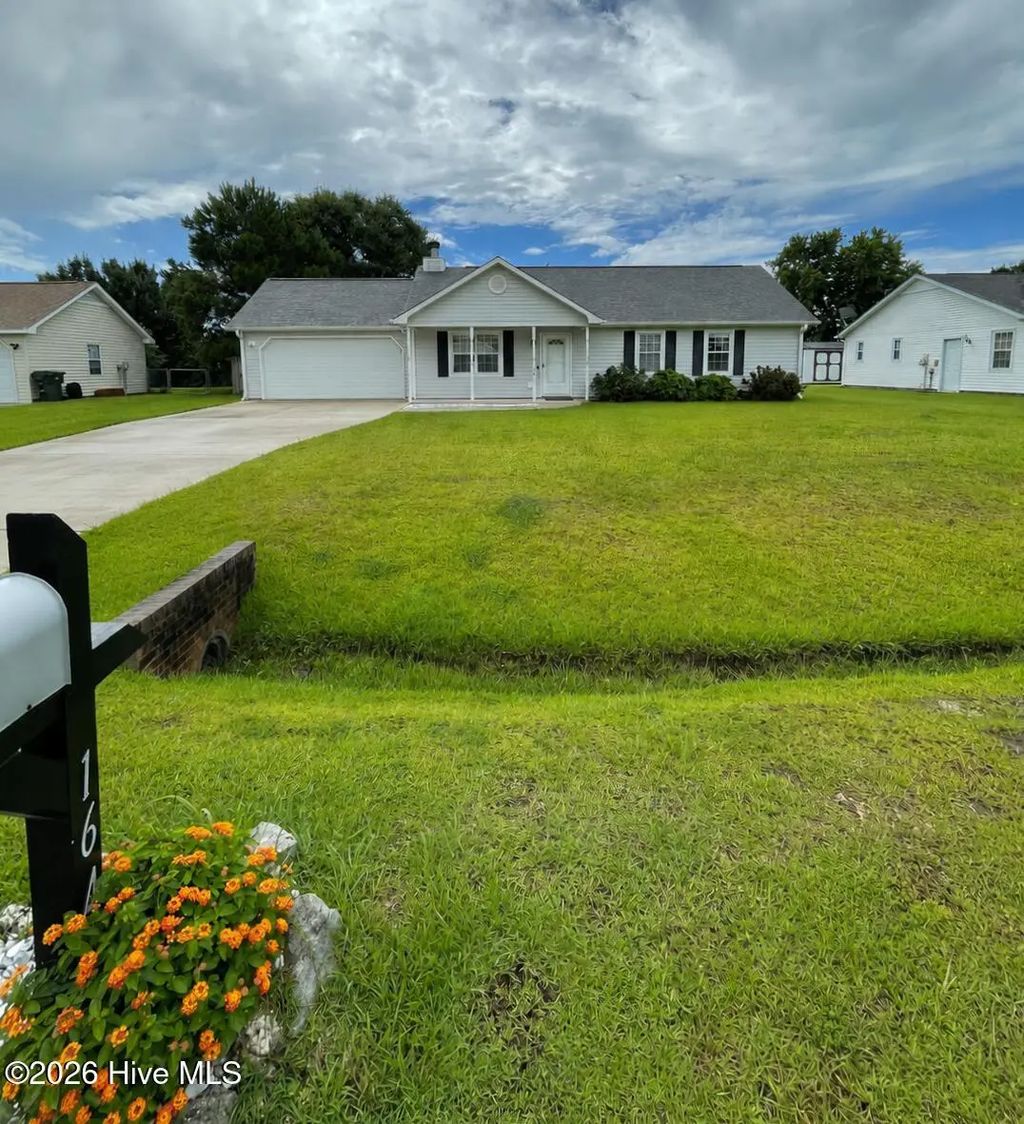 164 Glenwood Drive, Hubert