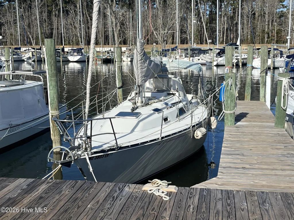 33 Pecan Grove Marina Slip # 33, Oriental
